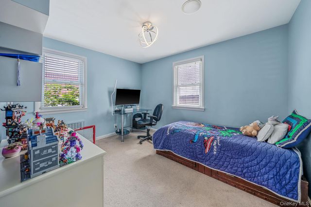 26016 80th Avenue, Glen Oaks, NY 11004