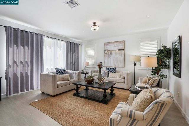 1939 Orfanos Ranch Dr, Brentwood, CA 94513