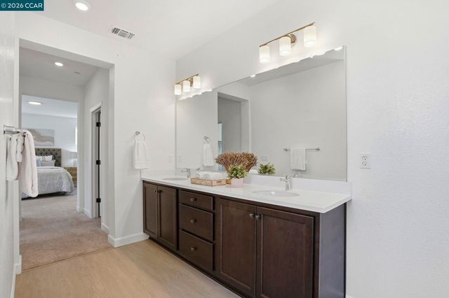 1939 Orfanos Ranch Dr, Brentwood, CA 94513