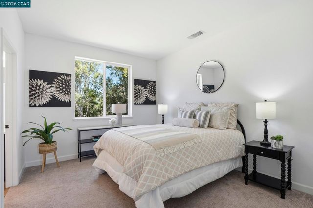 1939 Orfanos Ranch Dr, Brentwood, CA 94513