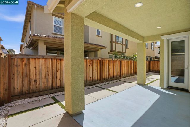 1939 Orfanos Ranch Dr, Brentwood, CA 94513