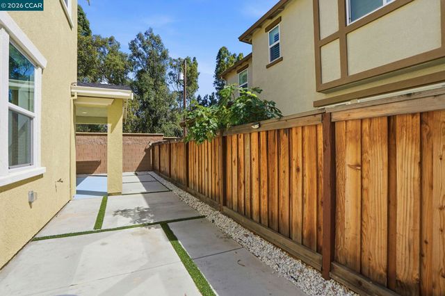 1939 Orfanos Ranch Dr, Brentwood, CA 94513