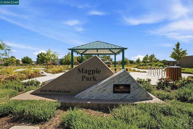 1939 Orfanos Ranch Dr, Brentwood, CA 94513