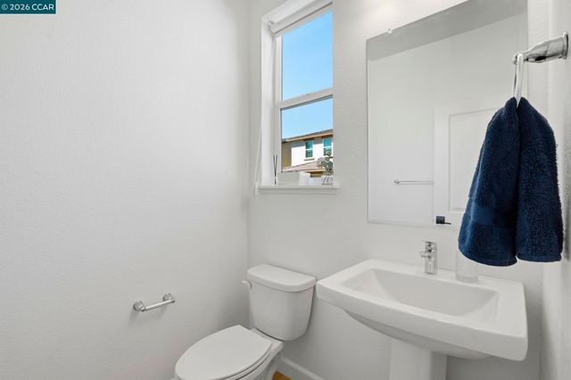 1939 Orfanos Ranch Dr, Brentwood, CA 94513