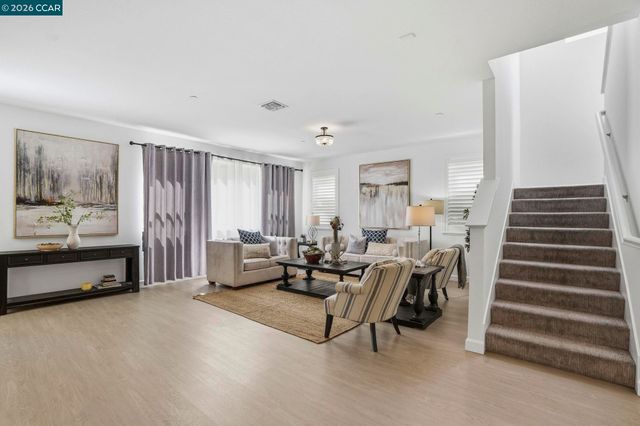 1939 Orfanos Ranch Dr, Brentwood, CA 94513