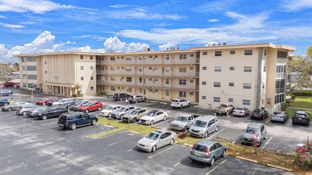 4191 NW 41st Street 214, Lauderdale Lakes, FL 33319