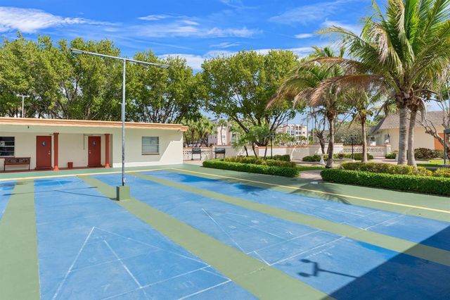 4191 NW 41st Street 214, Lauderdale Lakes, FL 33319