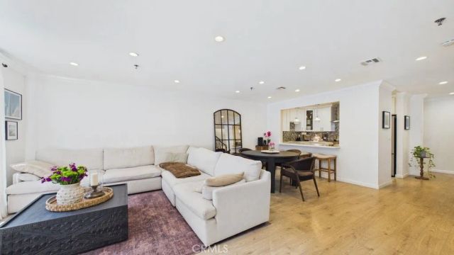 735 W California 102, Glendale, CA 91203