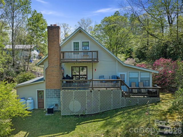 376 Hoot Owl Road, Spruce Pine, NC 28777