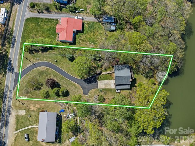 376 Hoot Owl Road, Spruce Pine, NC 28777