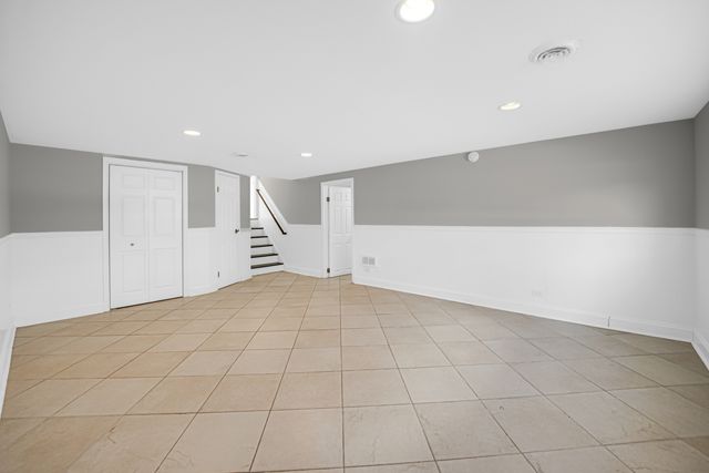 9523 S Kostner Avenue, Oak Lawn, IL 60453