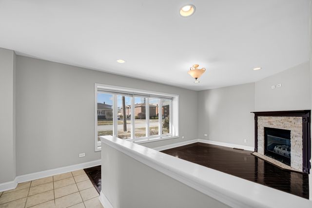 9523 S Kostner Avenue, Oak Lawn, IL 60453