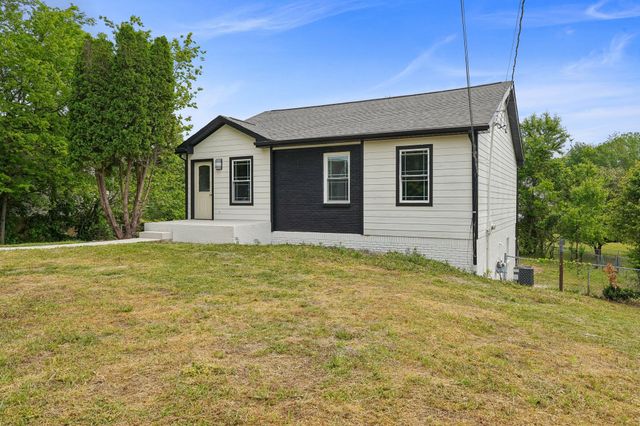 3405 Oak Lawn Dr, Clarksville, TN 37042