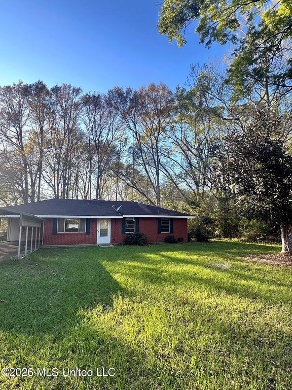 124 Cliff Mitchell Road, Picayune, MS 39466