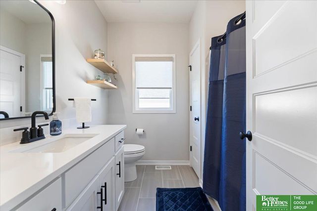 6518 S 208th Avenue, Elkhorn, NE 68022