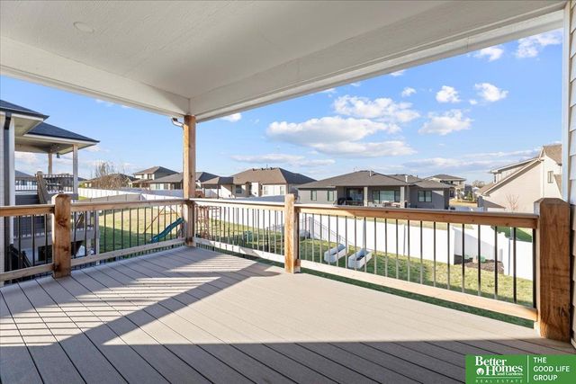 6518 S 208th Avenue, Elkhorn, NE 68022