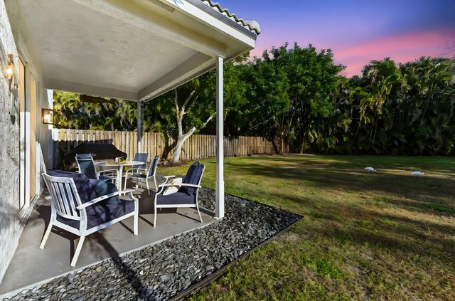 8017 Stirrup Cay Court, Boynton Beach, FL 33436