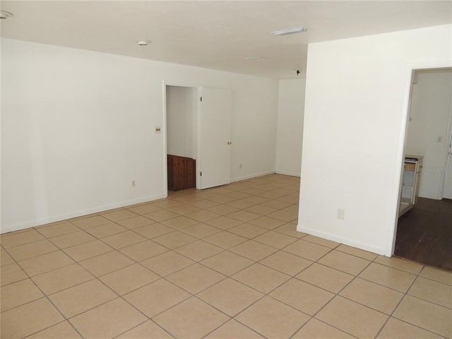 3216 NW 46TH AVENUE, Gainesville, FL 32605