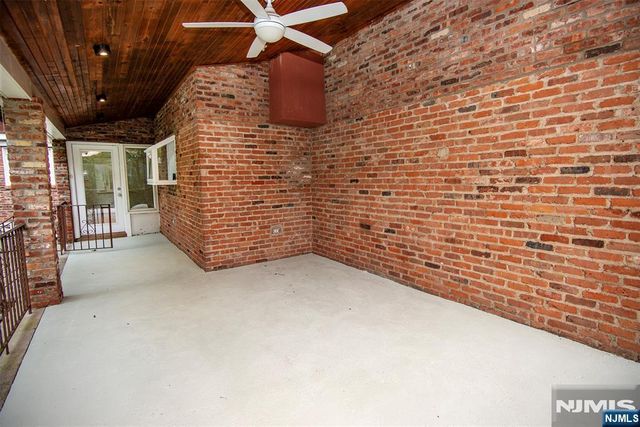 21 Hopkins Street, Hillsdale, NJ 07642