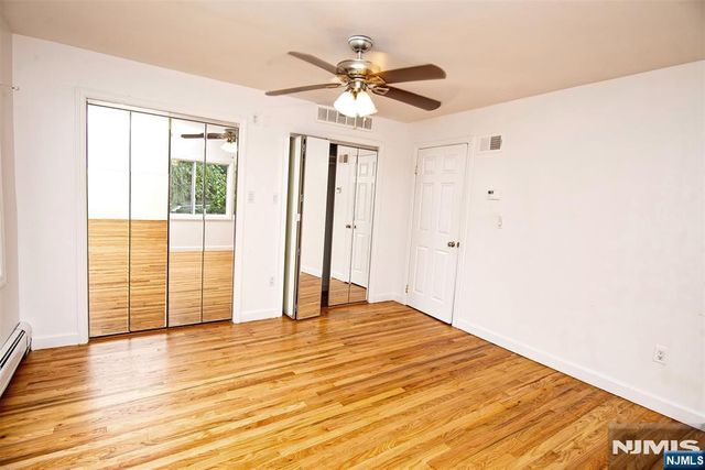 21 Hopkins Street, Hillsdale, NJ 07642