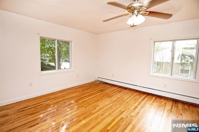 21 Hopkins Street, Hillsdale, NJ 07642