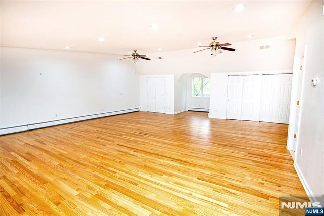 21 Hopkins Street, Hillsdale, NJ 07642