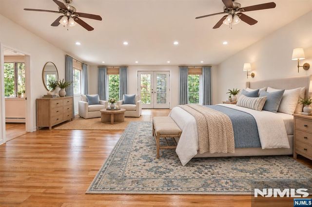 21 Hopkins Street, Hillsdale, NJ 07642