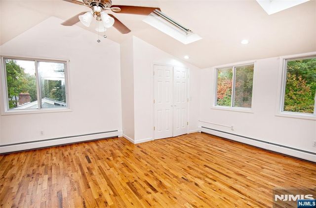 21 Hopkins Street, Hillsdale, NJ 07642