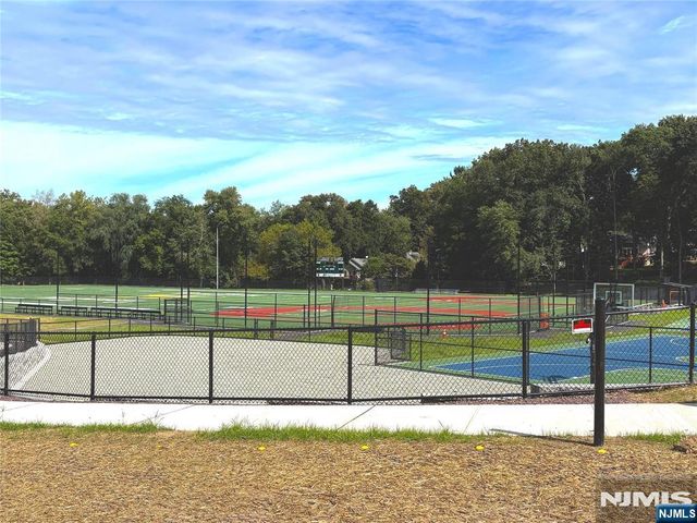 21 Hopkins Street, Hillsdale, NJ 07642