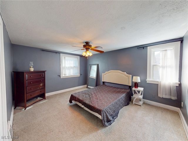 1136 Erieview Road, Cleveland Heights, OH 44121