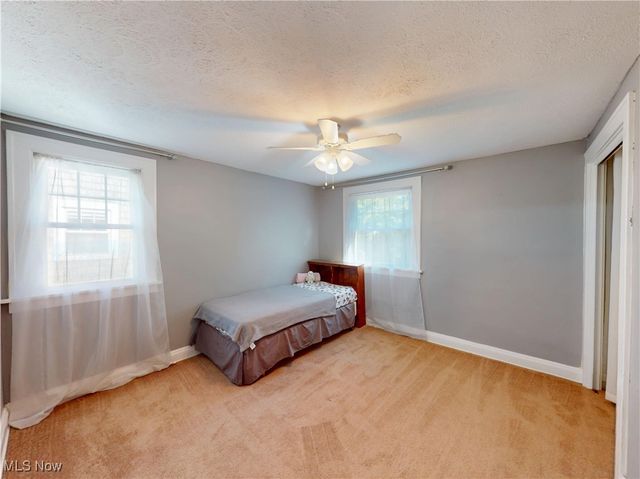 1136 Erieview Road, Cleveland Heights, OH 44121