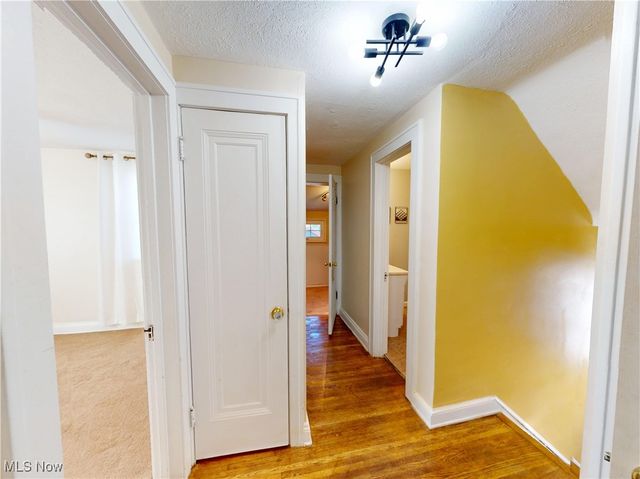 1136 Erieview Road, Cleveland Heights, OH 44121