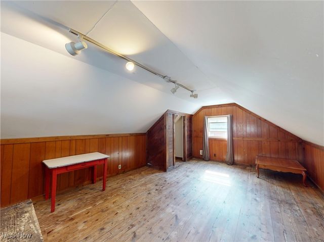 1136 Erieview Road, Cleveland Heights, OH 44121