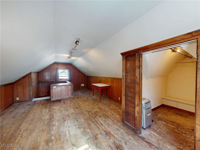 1136 Erieview Road, Cleveland Heights, OH 44121