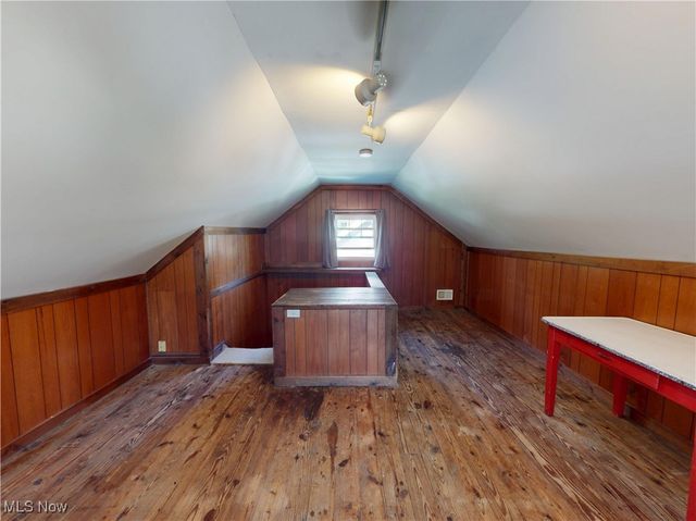 1136 Erieview Road, Cleveland Heights, OH 44121