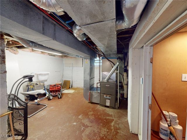 1136 Erieview Road, Cleveland Heights, OH 44121