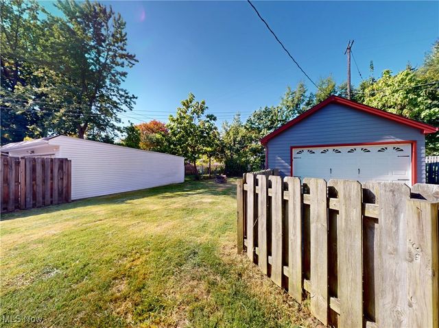 1136 Erieview Road, Cleveland Heights, OH 44121