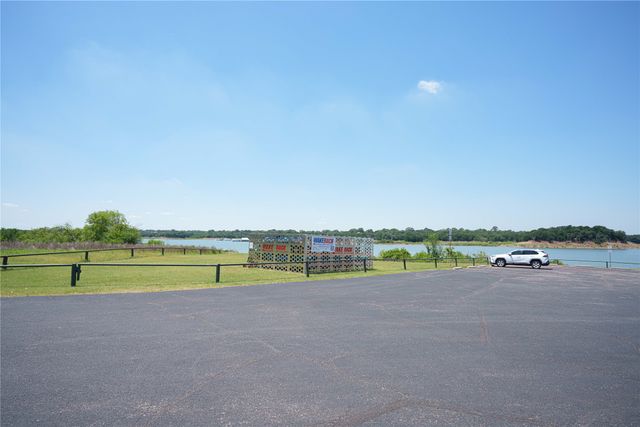 1524 Briarcrest Drive, Grapevine, TX 76051