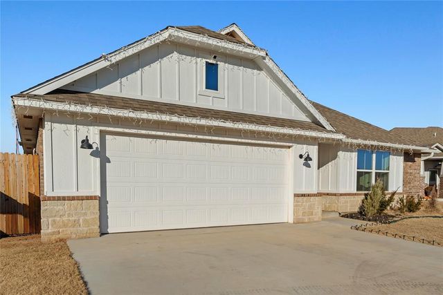 1121 NW 12th Street, Newcastle, OK 73065