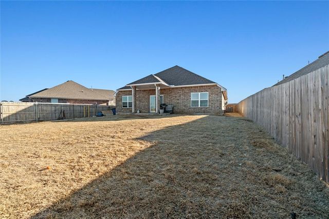 1121 NW 12th Street, Newcastle, OK 73065