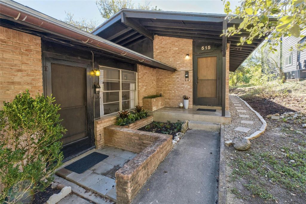 515 Pecan Grove RD B, Austin, TX 78704