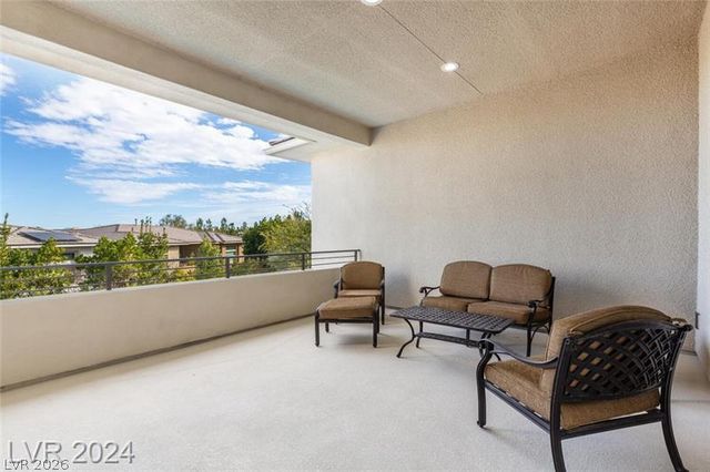 82 Grey Feather Drive, Las Vegas, NV 89135