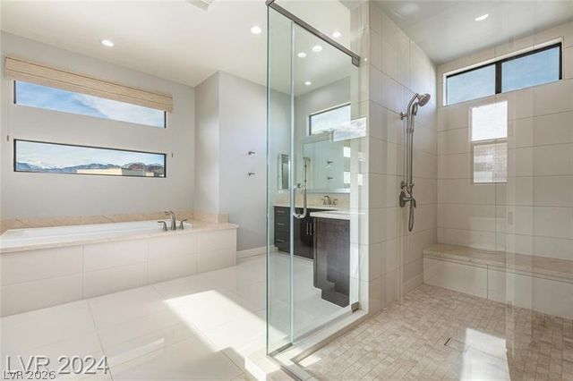 82 Grey Feather Drive, Las Vegas, NV 89135