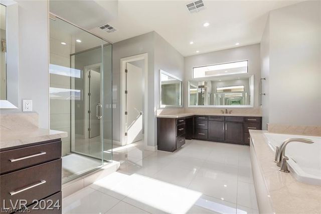 82 Grey Feather Drive, Las Vegas, NV 89135