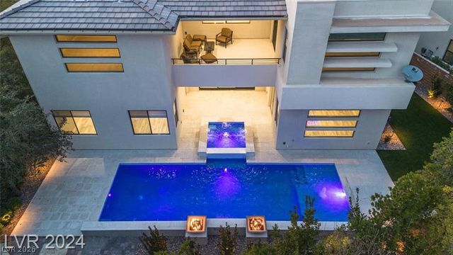 82 Grey Feather Drive, Las Vegas, NV 89135