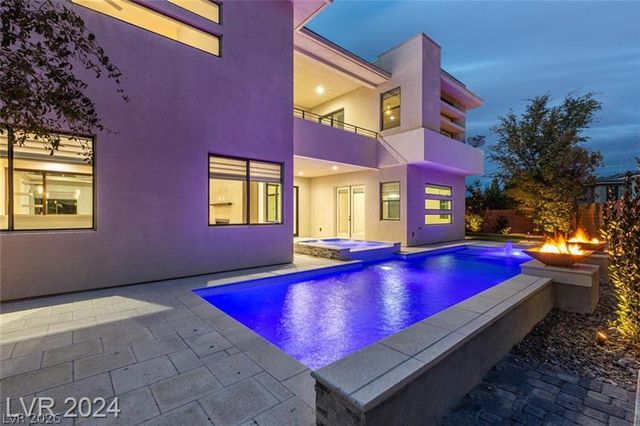 82 Grey Feather Drive, Las Vegas, NV 89135