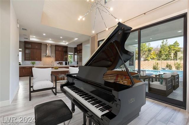 82 Grey Feather Drive, Las Vegas, NV 89135
