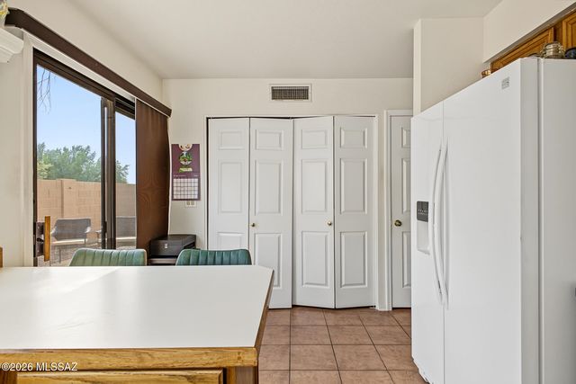 200 E Ridgeland Street, Oro Valley, AZ 85737