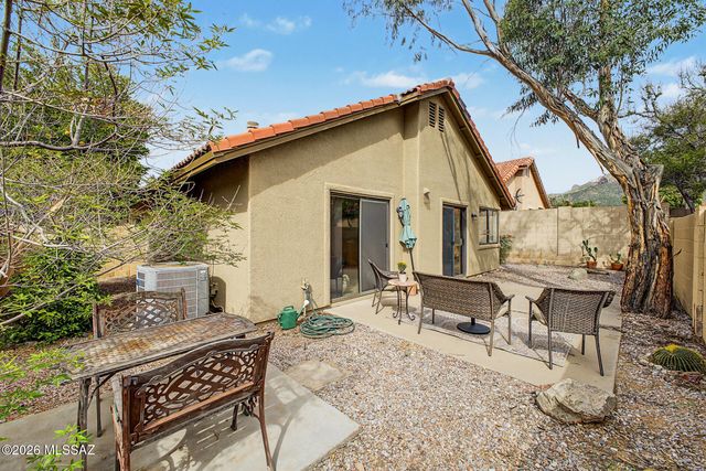 200 E Ridgeland Street, Oro Valley, AZ 85737