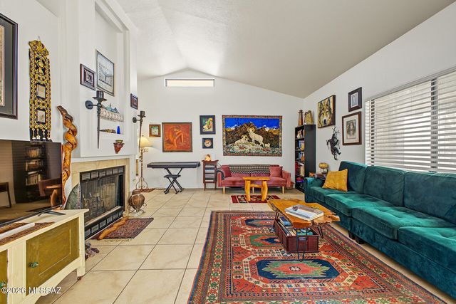 200 E Ridgeland Street, Oro Valley, AZ 85737